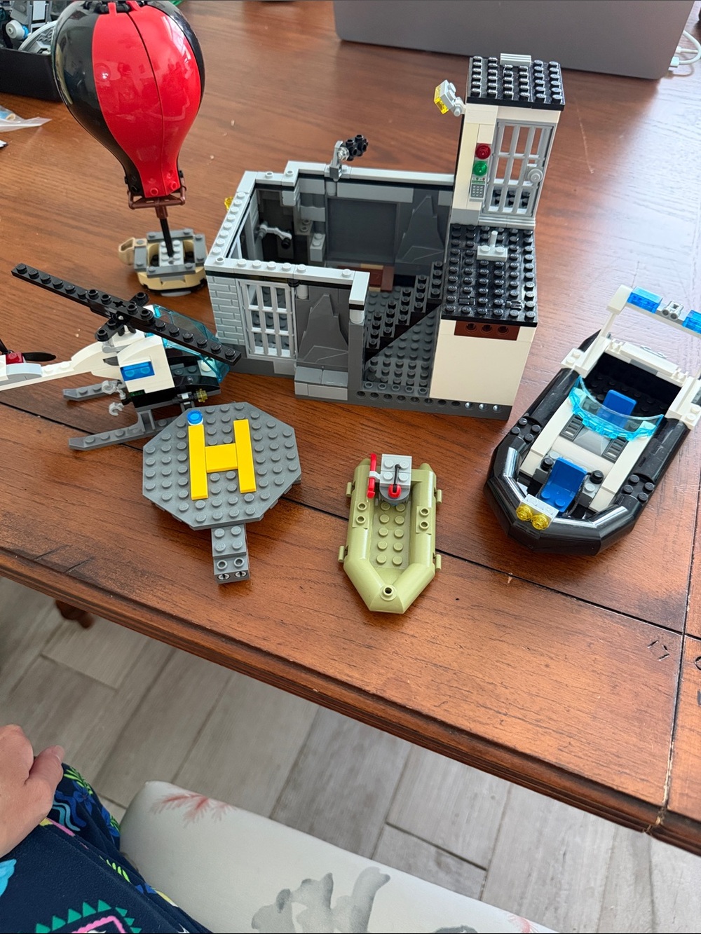 Lego prisoner island 60130 *INCOMPLETE* set